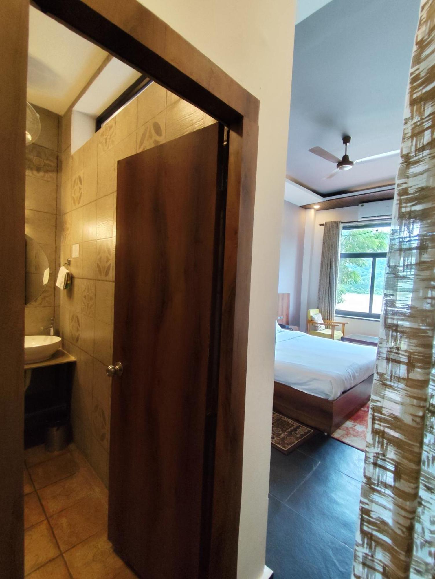 Meeram Ganga, A Heritage Stay By The Ganges At Triveni Ghat Rishīkesh Extérieur photo